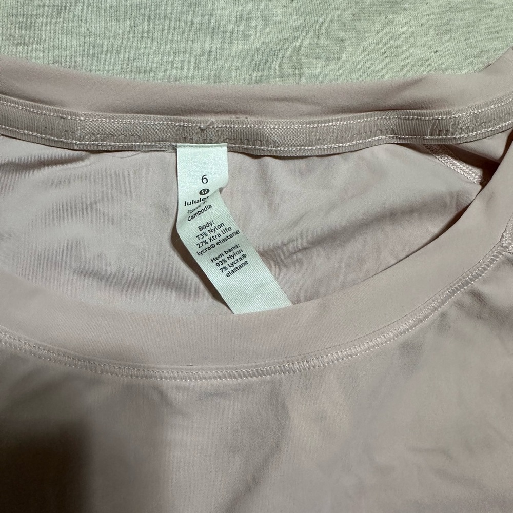 Lululemon T-Shirt - Picture 2 of 3